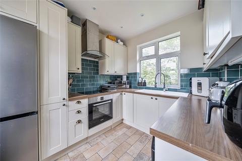 37 Sutton Close, Pinner, HA5 2JX