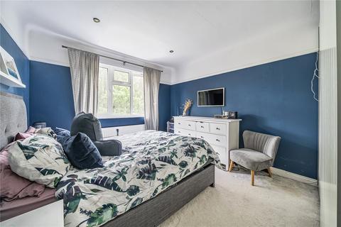 37 Sutton Close, Pinner, HA5 2JX