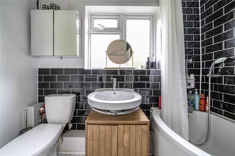 37 Sutton Close, Pinner, HA5 2JX