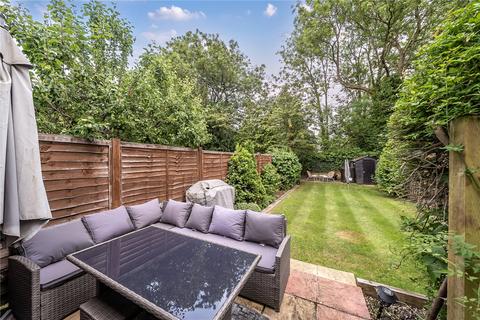 37 Sutton Close, Pinner, HA5 2JX