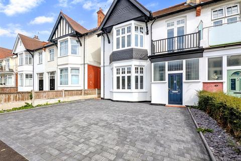 32 Crowstone Avenue, Westcliff-on-sea, SS0 8HU