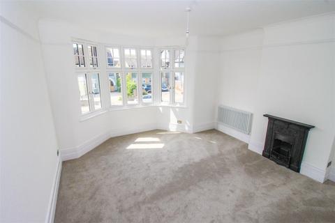 32 Crowstone Avenue, Westcliff-on-sea, SS0 8HU