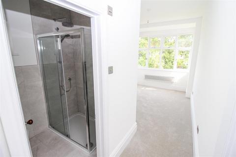 32 Crowstone Avenue, Westcliff-on-sea, SS0 8HU