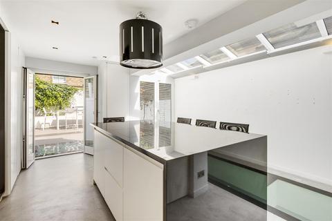34 Alderville Road, London, SW6 3RJ