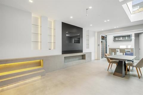 34 Alderville Road, London, SW6 3RJ
