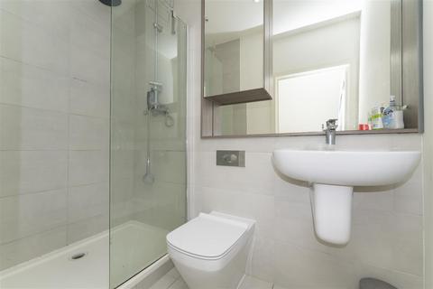 undefined, Mondial Way, Hayes UB3