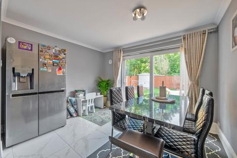 5 Bodmin Road, Woodley, Reading, RG5 3RZ