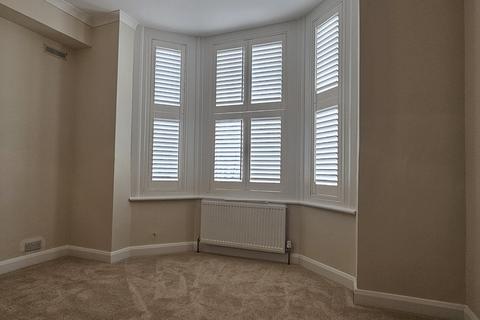 3 bedroom flat for sale, Thornton Heath CR7
