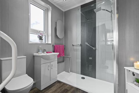 99 Back Rogerton Crescent, Auchinleck, KA18 2DX
