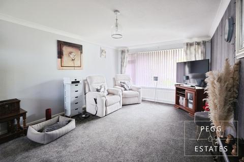 3 bedroom bungalow for sale, Locks Close, Torquay