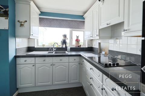 3 bedroom bungalow for sale, Locks Close, Torquay