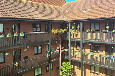 2 bedroom flat for sale, Prince Alfred Street, Gosport PO12