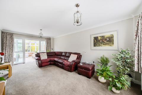 2 bedroom retirement property for sale, Edinburgh Gate, Denham Garden Village, Denham, Buckinghamshire, UB9