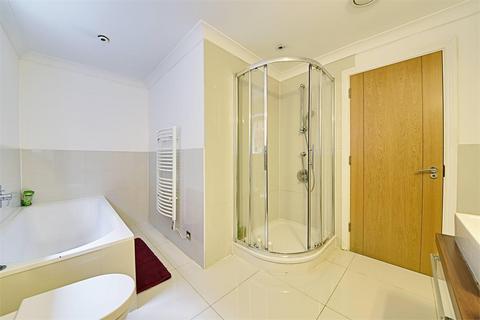 3 bedroom flat for sale, Kingsgate Avenue, Finchley
