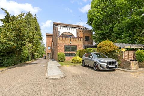 2 Welcote Drive, Northwood, HA6 2NG