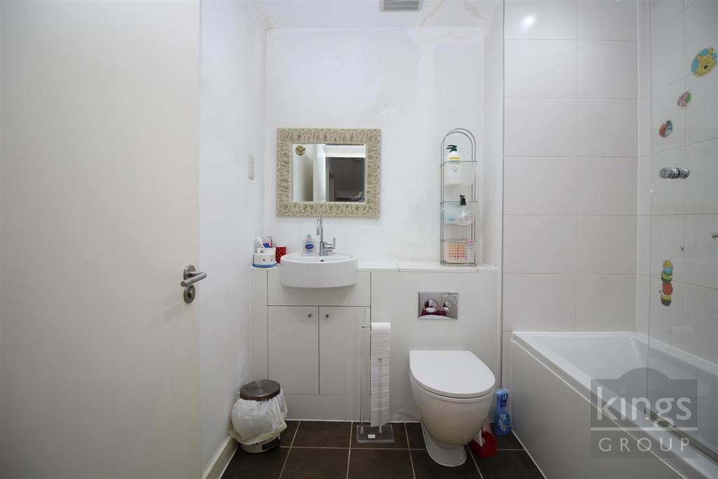 Family Bathroom .jpg