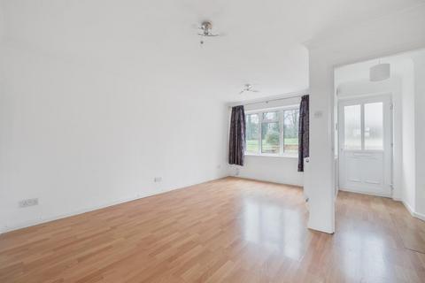 Simmons Walk,  Basingstoke,  RG21