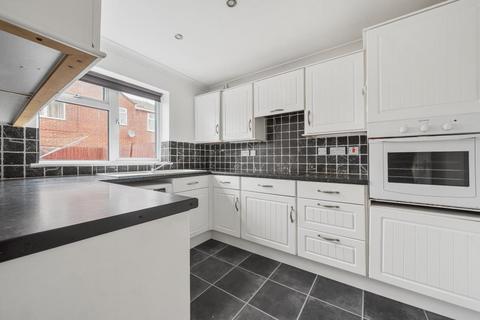 undefined, Simmons Walk,  Basingstoke,  RG21