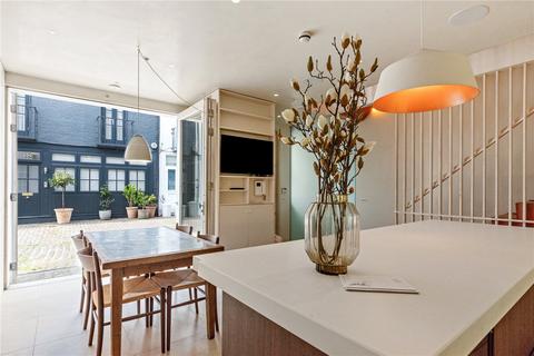 undefined, St. Lukes Mews, London, W11