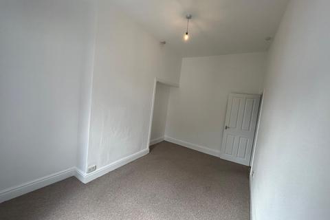 2 bedroom flat to rent, 31 Westbourne Avenue, Princes Avenue, Hull, Yorkshire, HU5