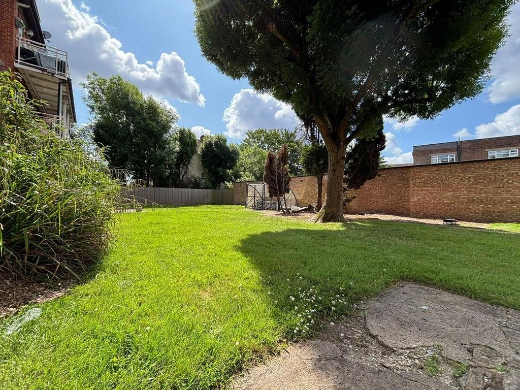 COMMUNAL GARDENS.jpg