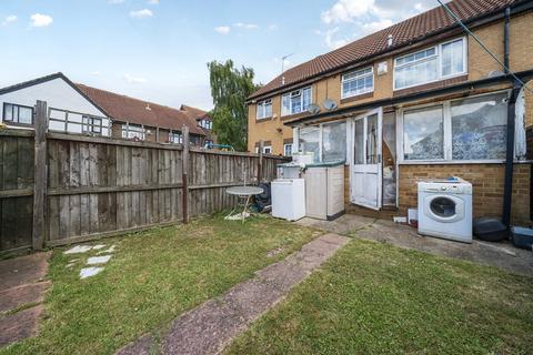 19 Merganser Gardens, London, SE28 0DH