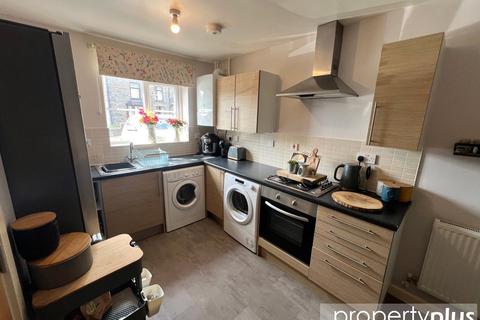 undefined, Ffordd Seren, Ystrad, Rhondda Cynon Taff, CF41