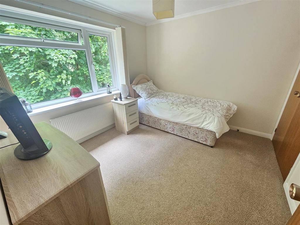Bedroom 3.jpg