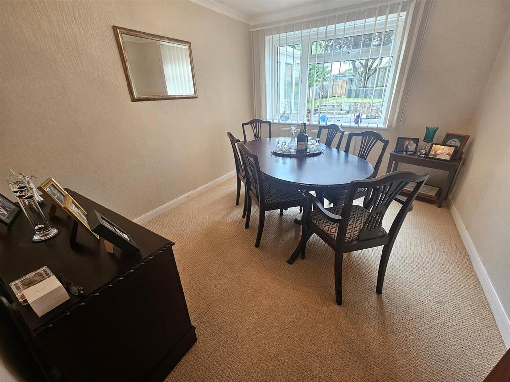 Dining Room.jpg