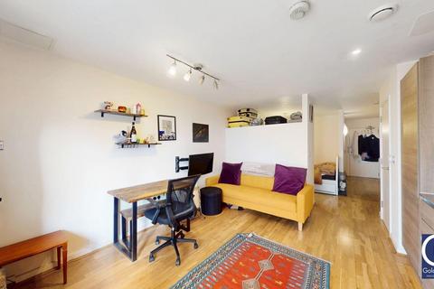 Studio for sale, Cable Street, London, E1