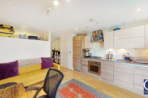 Studio for sale, Cable Street, London, E1