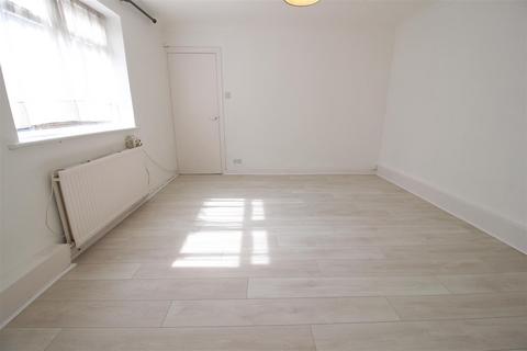 undefined, Eastern Road, Romford RM1