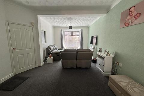 10 Capel Isaf Road, Llanelli, SA15 1QD