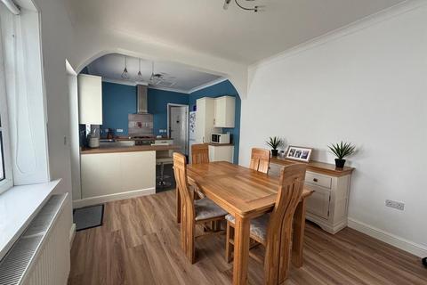 10 Capel Isaf Road, Llanelli, SA15 1QD