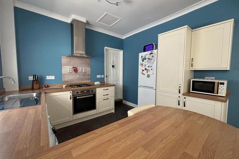 10 Capel Isaf Road, Llanelli, SA15 1QD