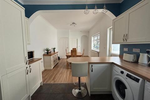 10 Capel Isaf Road, Llanelli, SA15 1QD