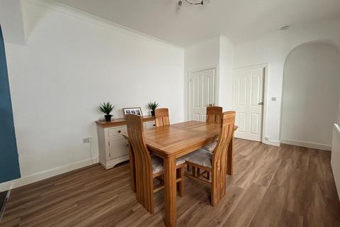 10 Capel Isaf Road, Llanelli, SA15 1QD