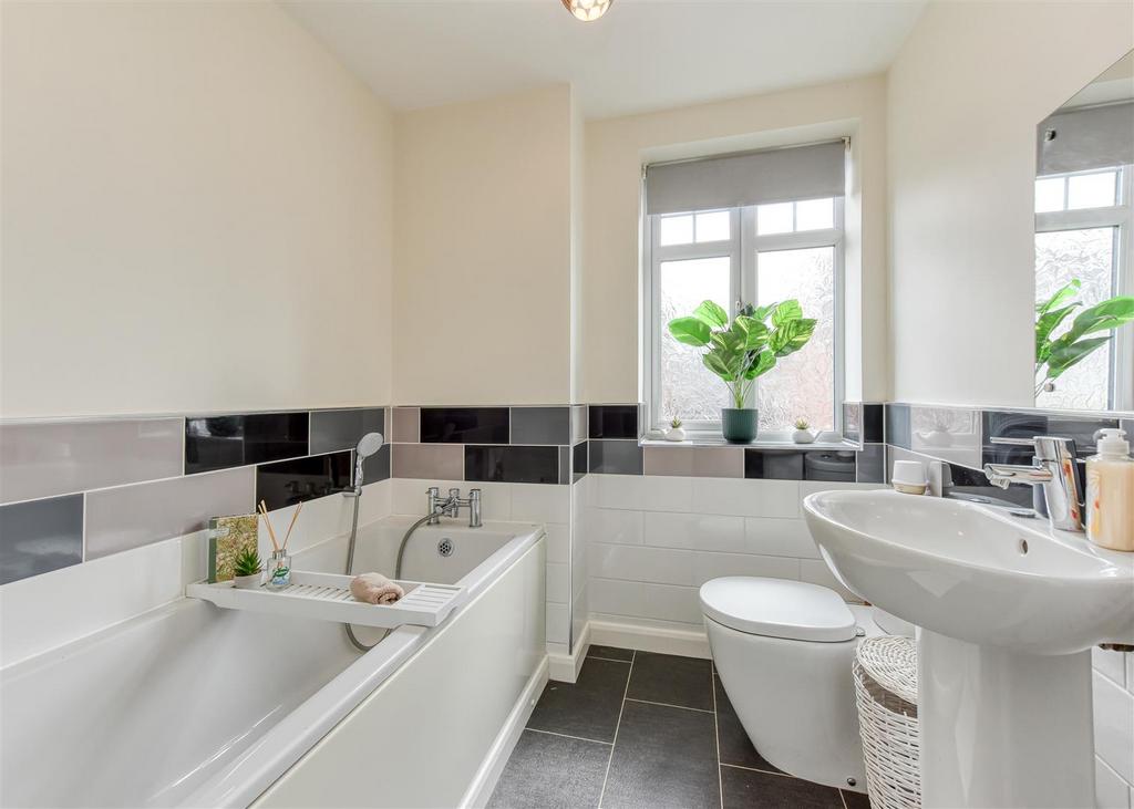 61 Henry Fowler Drive-bathroom.jpg