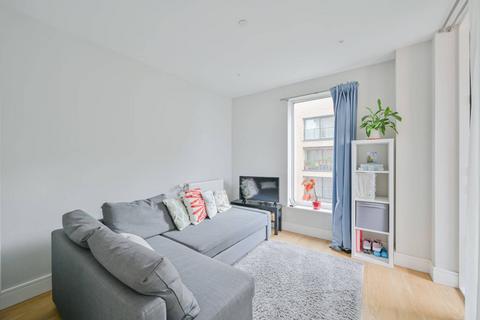 1 bedroom flat for sale, Millwards Court, Greyhound Parade, Earlsfield, Summerstown, SW17