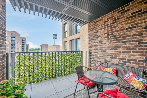 1 bedroom flat for sale, Millwards Court, Greyhound Parade, Earlsfield, Summerstown, SW17
