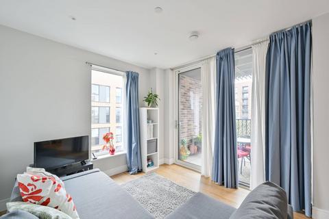 1 bedroom flat for sale, Millwards Court, Greyhound Parade, Earlsfield, Summerstown, SW17