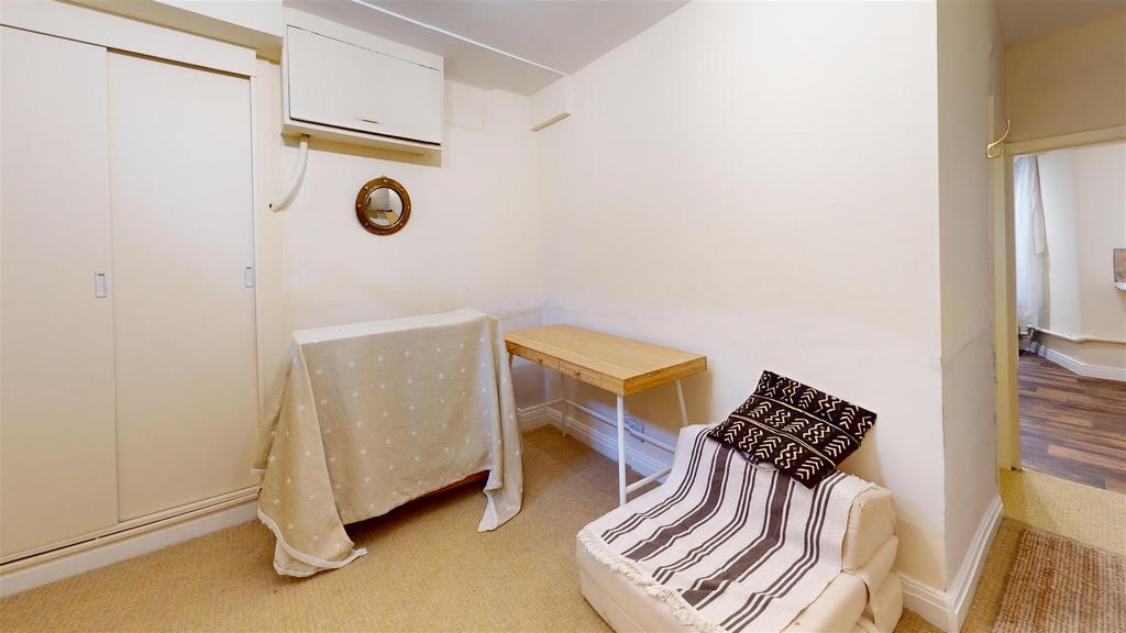 Castle-View-Terrace-Bedroom 3.jpg