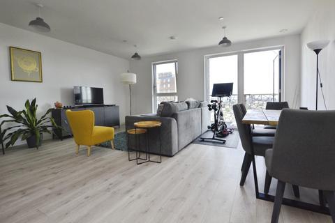 2 bedroom flat for sale, Lyall House, Shipbuilding Way, London
