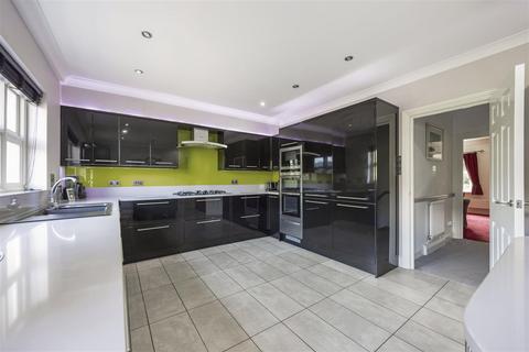 4 bedroom terraced house for sale, Morningside Close, Prestbury, Cheltenham