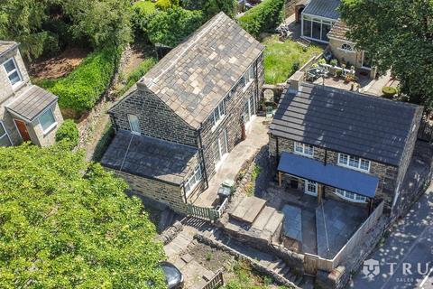 2 bedroom cottage for sale, Huddersfield Road, Mirfield, WF14