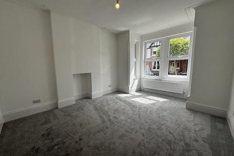 2 bedroom apartment to rent, Park Grove, Derby DE22