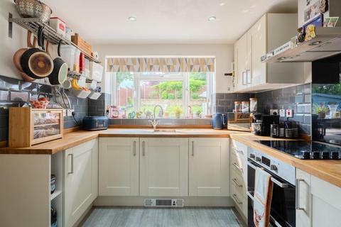 25 Camberley Crescent, Wolverhampton, WV4 6QR