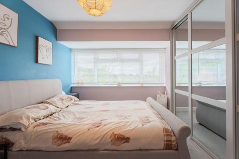 25 Camberley Crescent, Wolverhampton, WV4 6QR