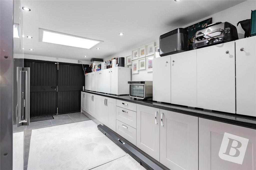 Garage/Utility
