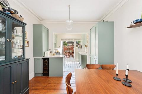 Victoria Parade, Sandycombe Road, Richmond, Surrey